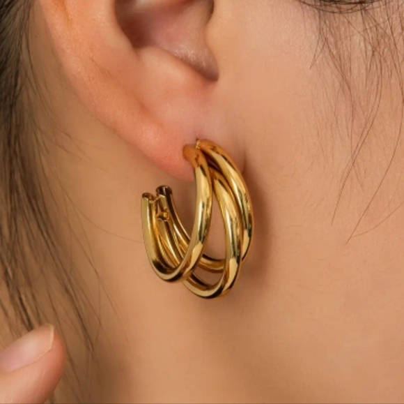 Jewelry - NEW Gold Hoop Earrings